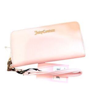 Juicy Couture Light Pink Wristlet NWT